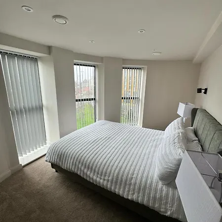 Apartment 2 Bedroom Centre Penthouse *